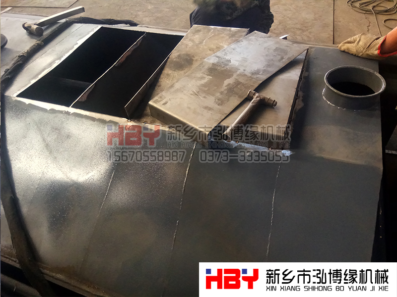 有好多客戶反映平面回轉(zhuǎn)篩出料端會(huì)有積料，這是為什么呢
